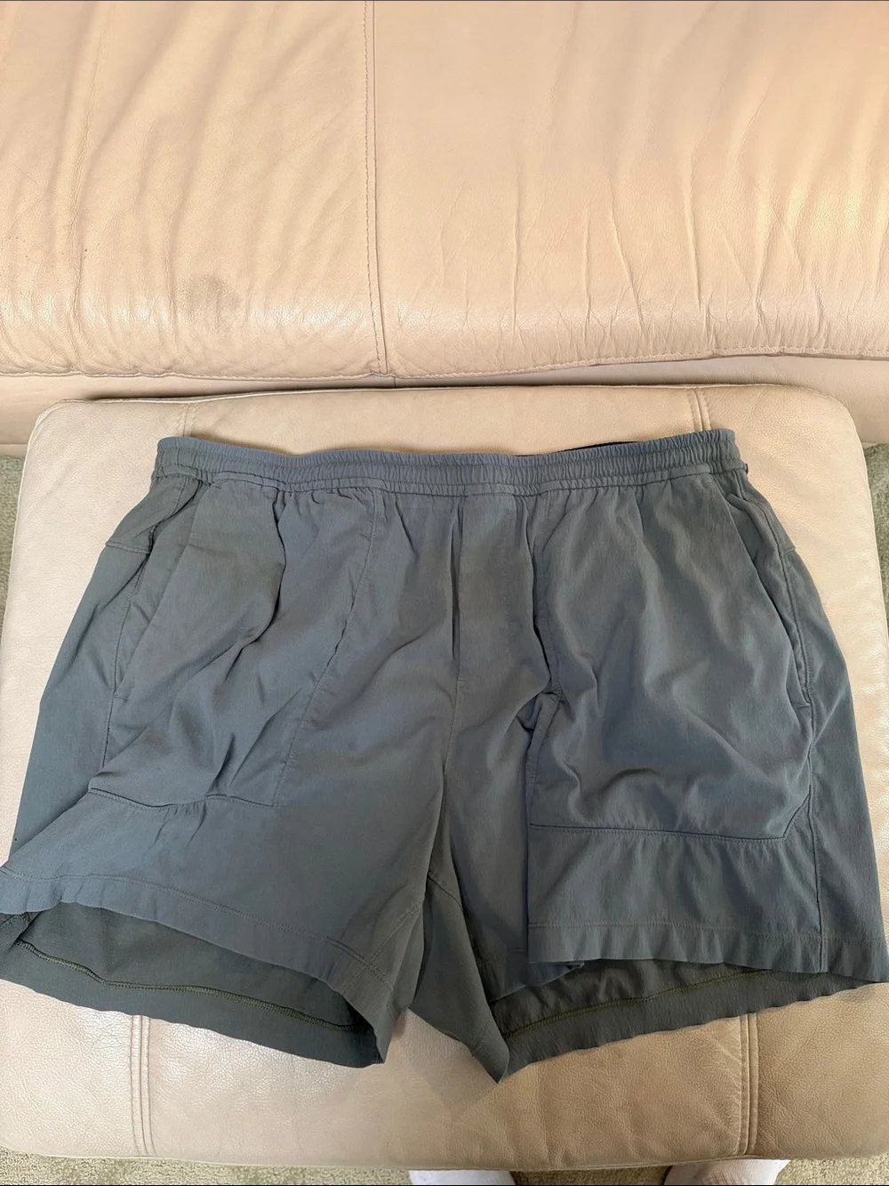 lululemon athletica Men's Athletic Shorts in Slate Gray Bowline 5” Inseam